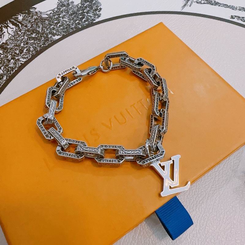 LV Bracelet 12yxx184 (6)