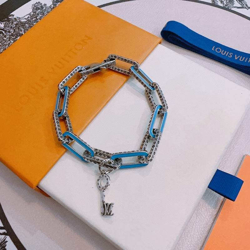 LV Bracelet 12yxx185 (1)