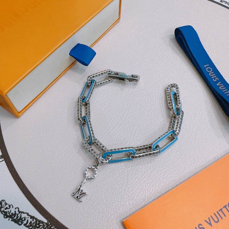 LV Bracelet 12yxx185 (5)