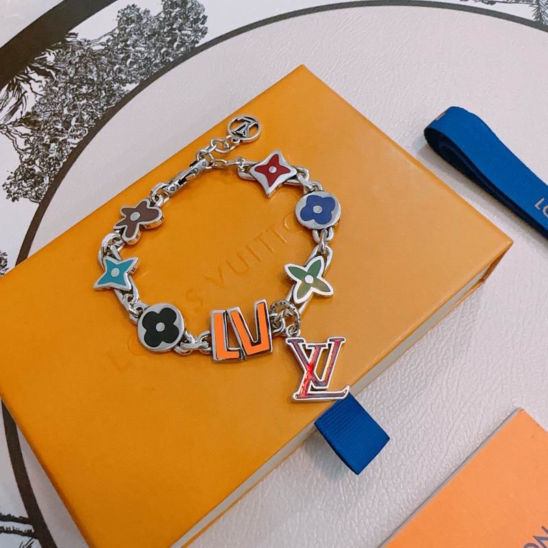 LV Bracelet 12yxx187 (4)