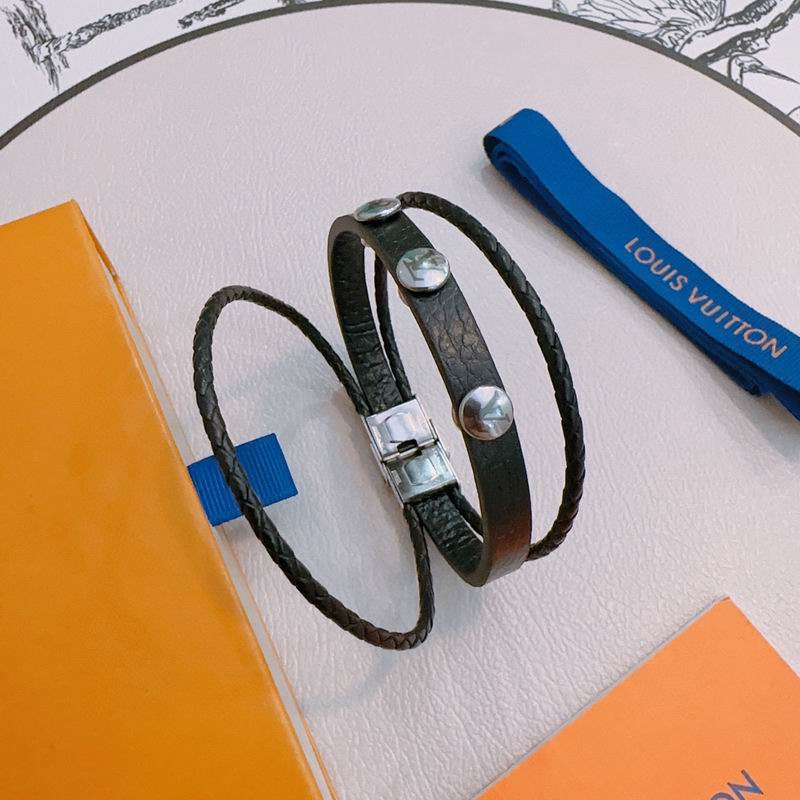 LV Bracelet 12yxx189 (4)