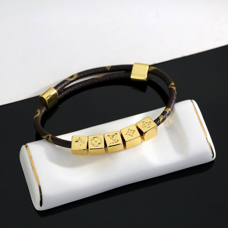 LV Bracelet 12yxx191 (3)