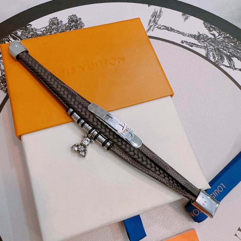 LV Bracelet 12yxx194 (4)