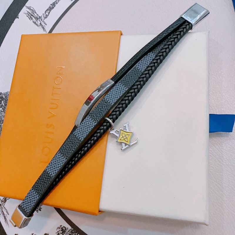 LV Bracelet 12yxx198 (4)
