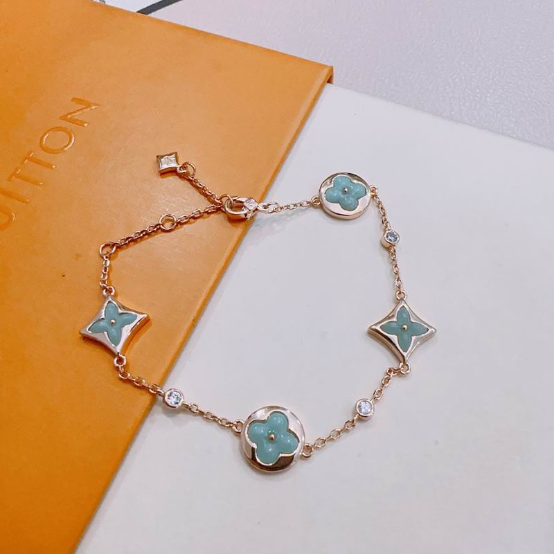 LV Bracelet 12yxx200 (4)