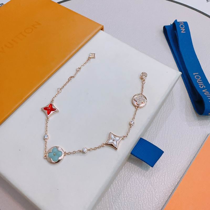 LV Bracelet 12yxx201 (3)