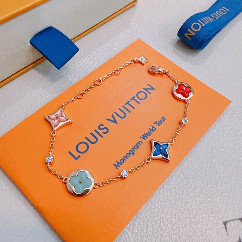 LV Bracelet 12yxx202 (3)