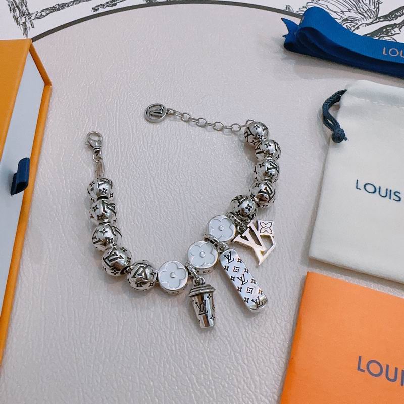 LV Bracelet 12yxx204 (3)