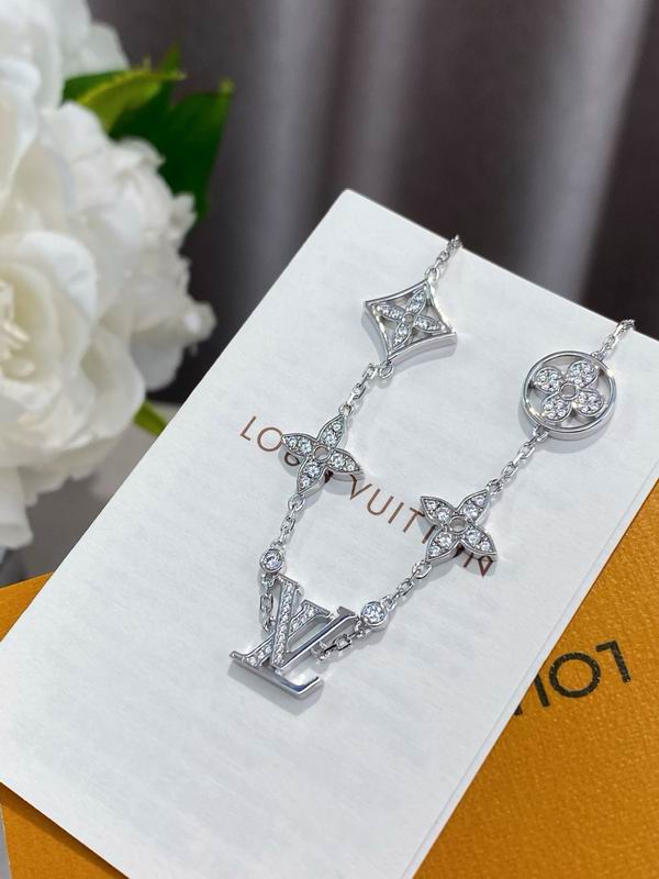 LV Bracelet 12yxx207 (4)