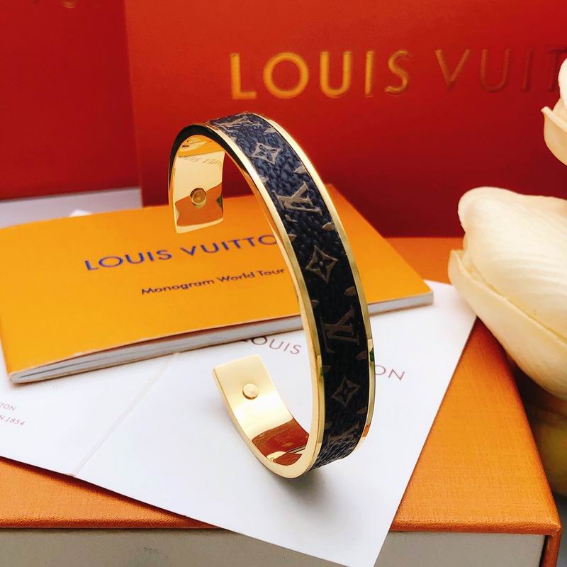 LV Bracelet 12yxx210 (1)