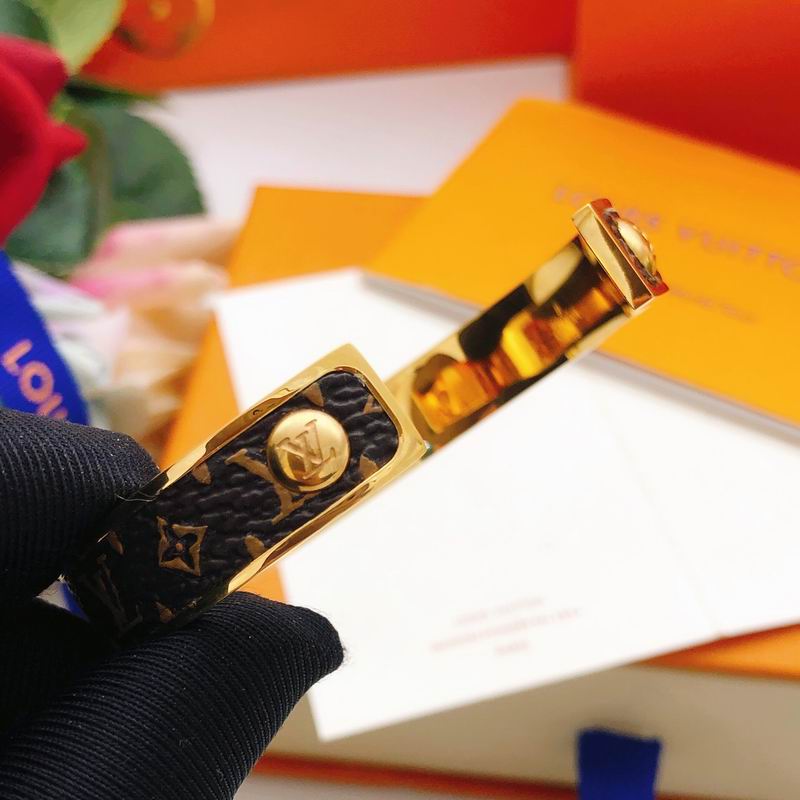 LV Bracelet 12yxx210 (8)
