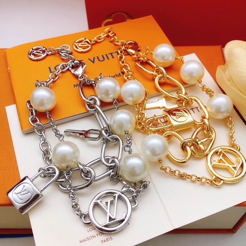 LV Bracelet 12yxx214 (4)