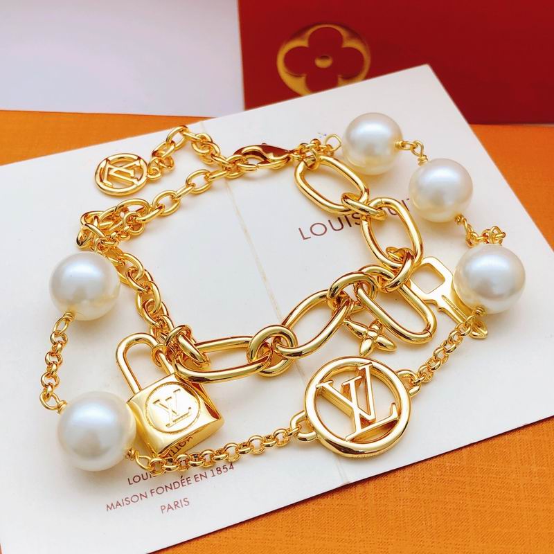 LV Bracelet 12yxx214 (7)