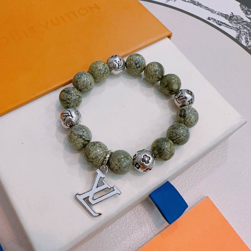 LV Bracelet 12yxx22 (1)