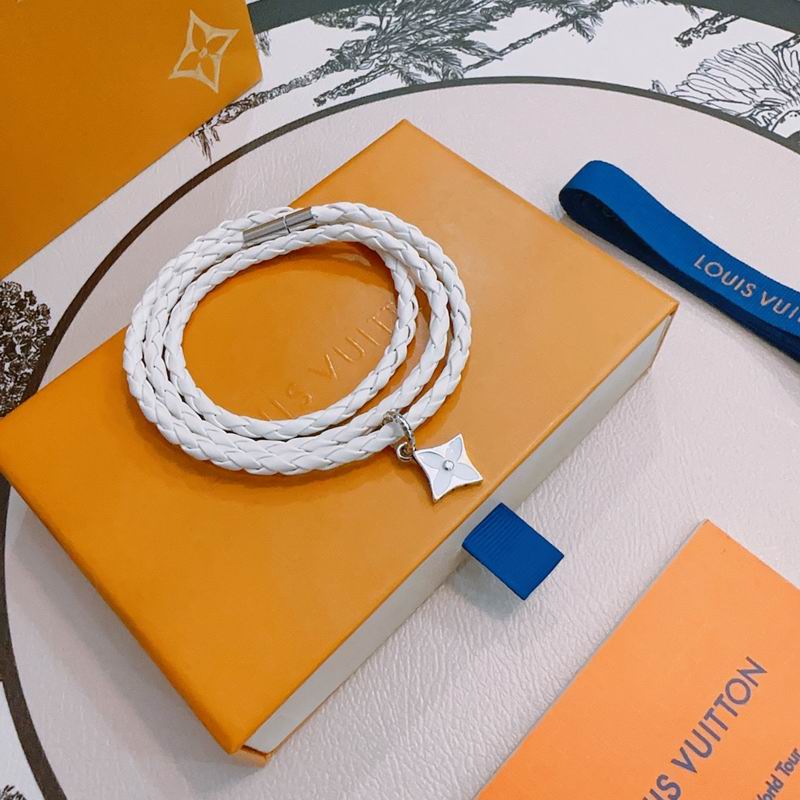 LV Bracelet 12yxx224 (1)
