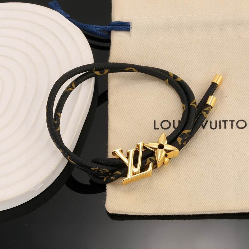 LV Bracelet 12yxx227 (4)