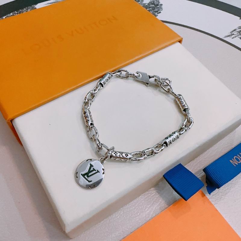 LV Bracelet 12yxx229 (1)