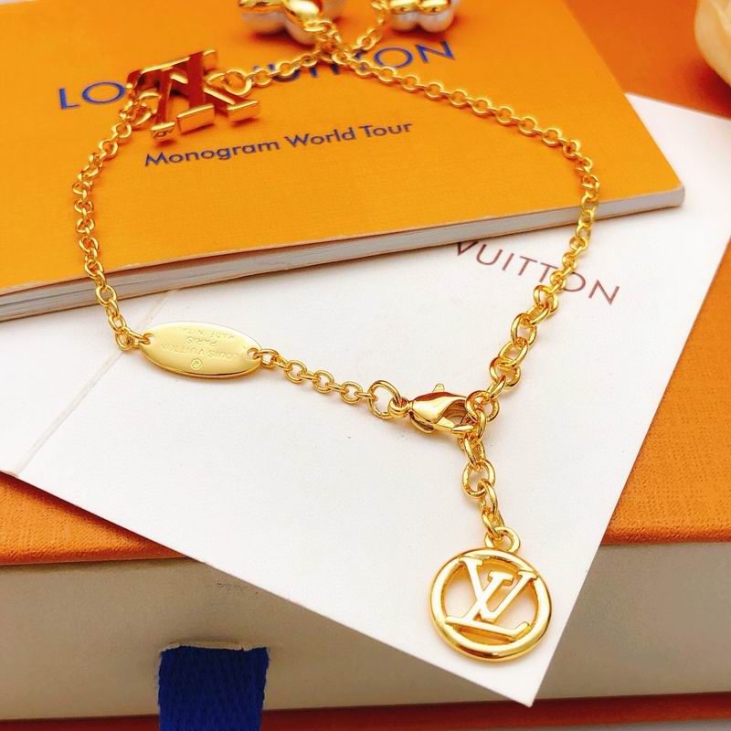 LV Bracelet 12yxx231 (4)