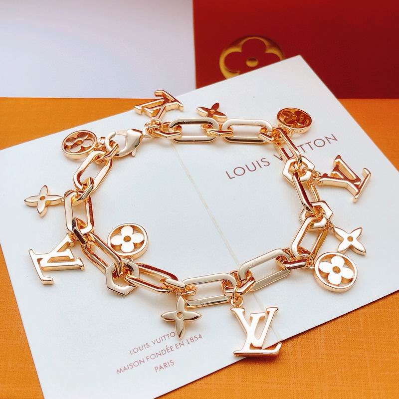 LV Bracelet 12yxx233 (4)