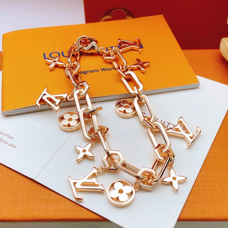 LV Bracelet 12yxx233 (5)
