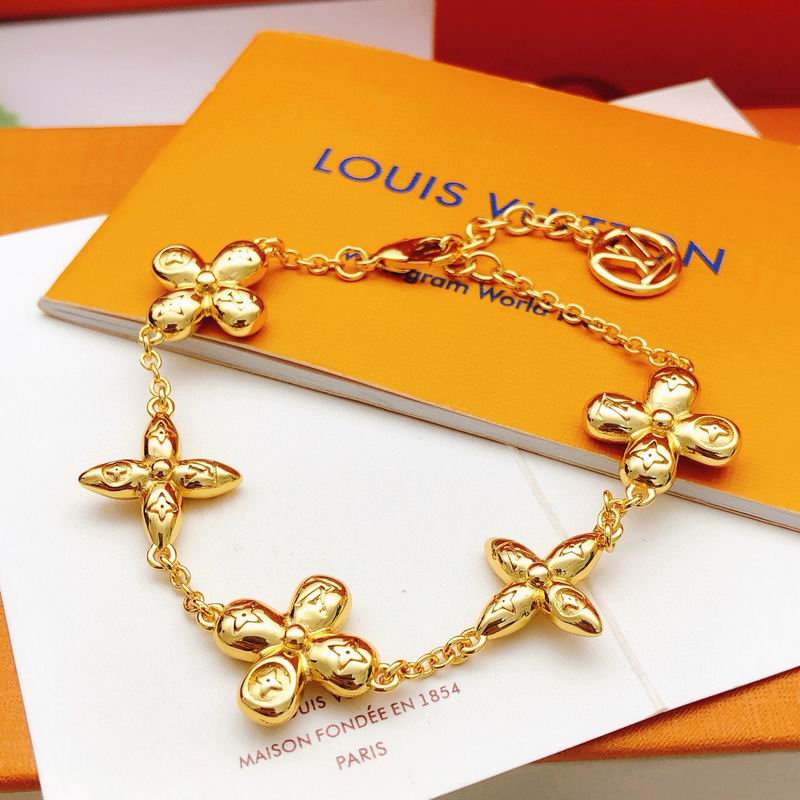 LV Bracelet 12yxx236 (14)