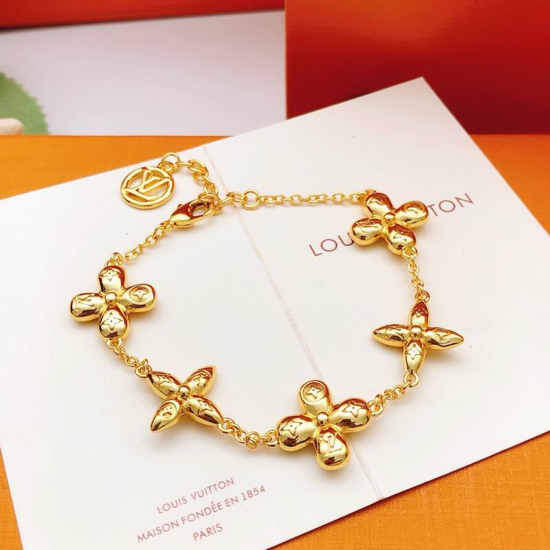 LV Bracelet 12yxx236 (15)