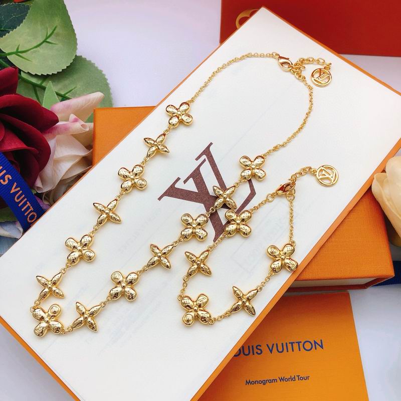LV Bracelet 12yxx236 (16)