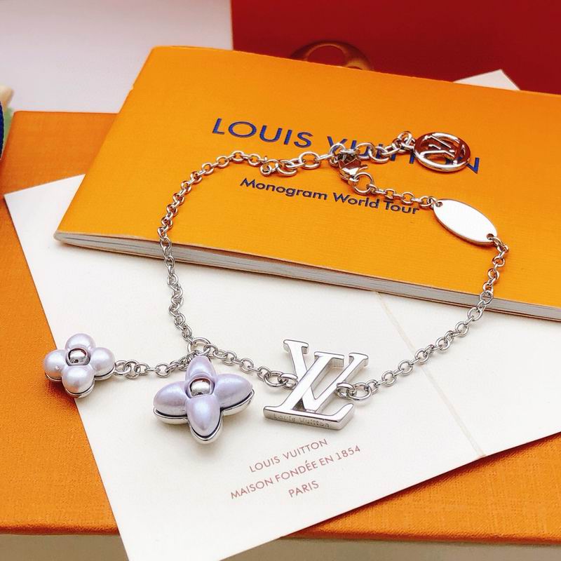 LV Bracelet 12yxx239 (1)
