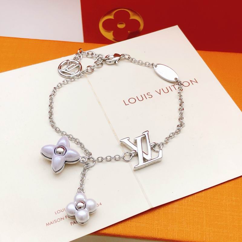 LV Bracelet 12yxx239 (3)
