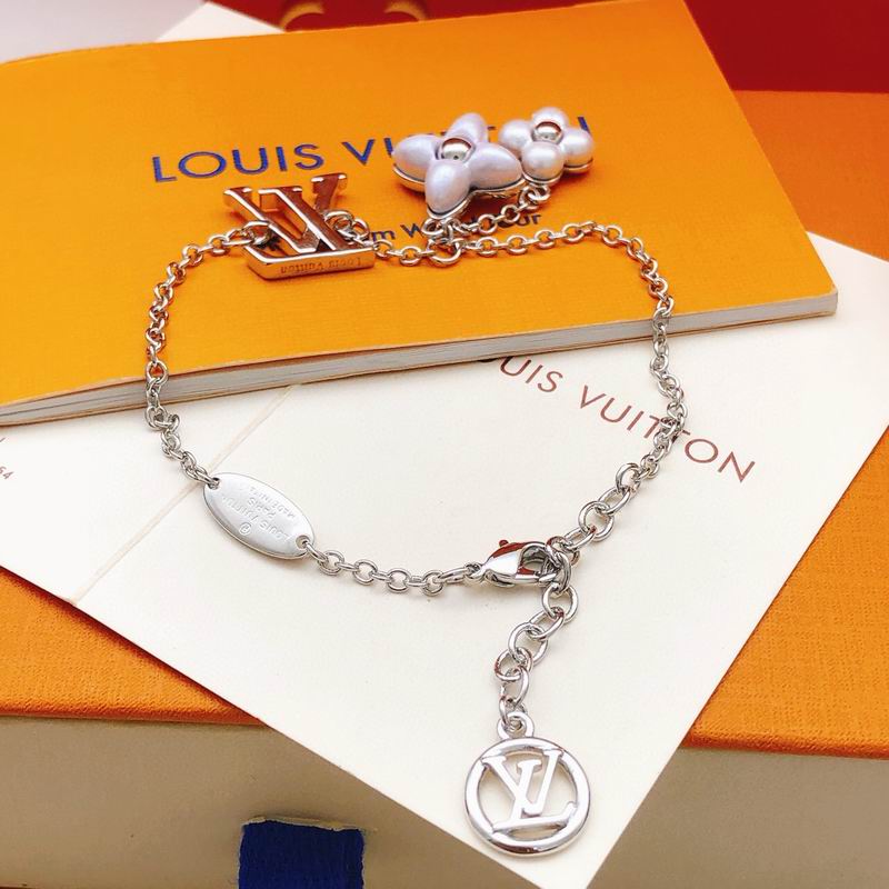 LV Bracelet 12yxx239 (4)