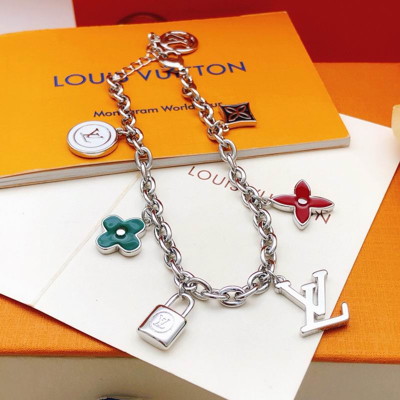 LV Bracelet 12yxx242 (3)