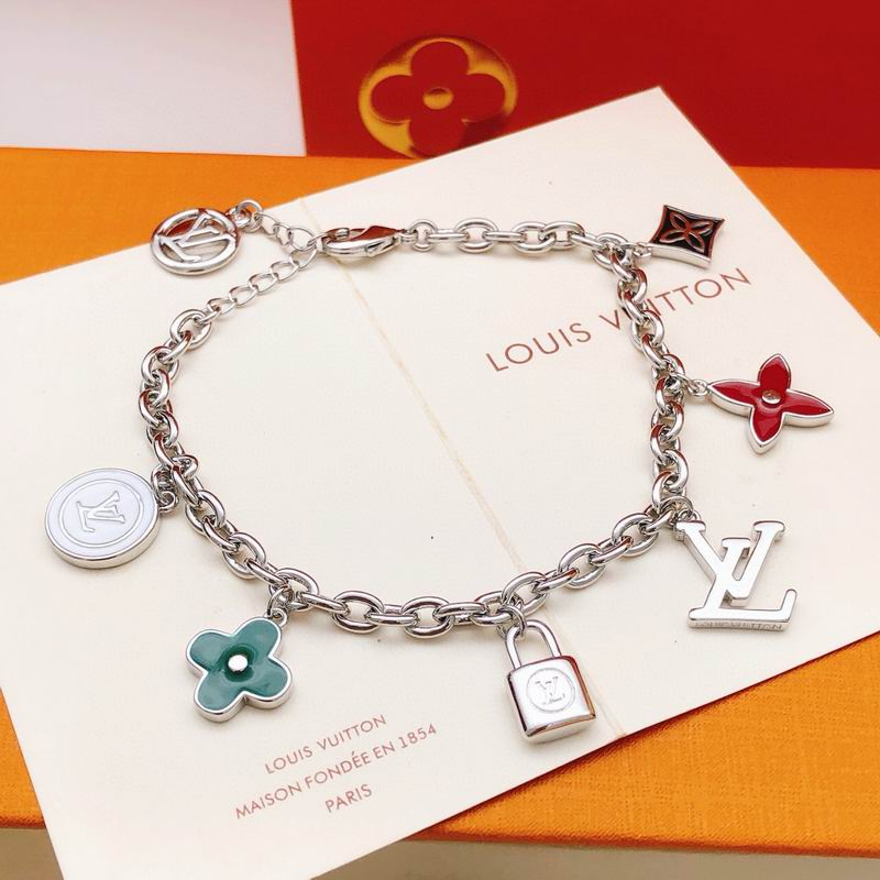 LV Bracelet 12yxx242 (5)