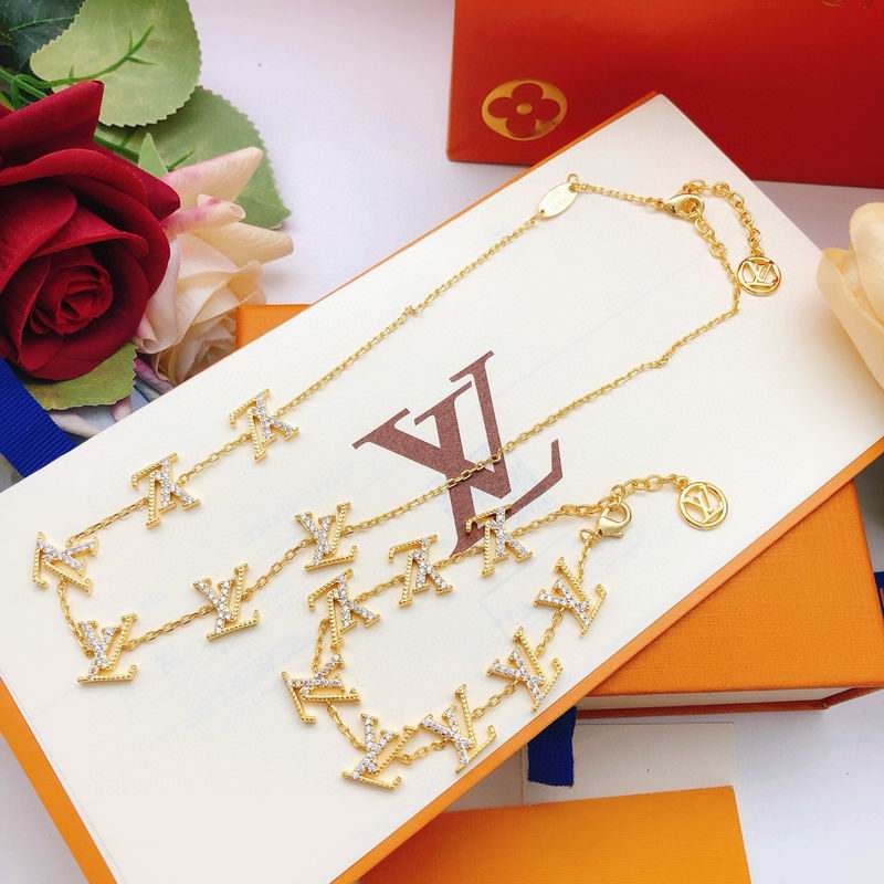 LV Bracelet 12yxx243 (6)