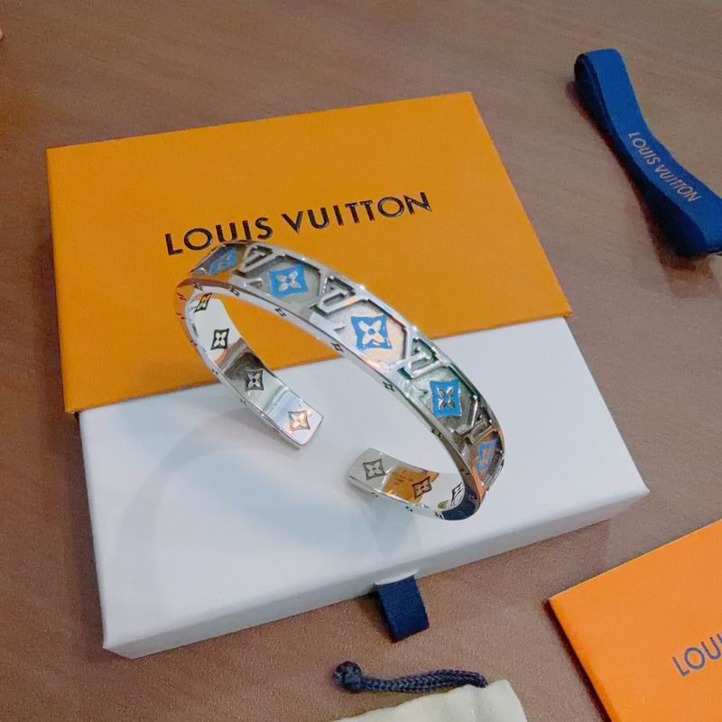 LV Bracelet 12yxx245 (12)