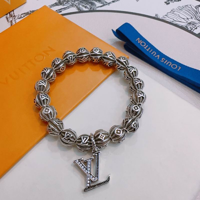LV Bracelet 12yxx25 (4)