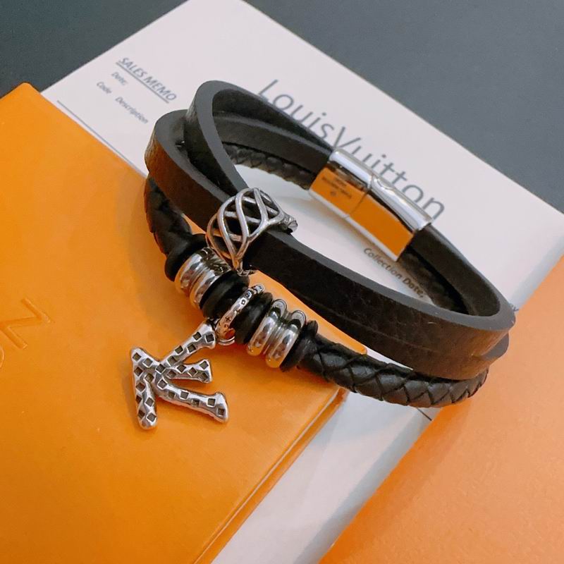 LV Bracelet 12yxx255 (1)