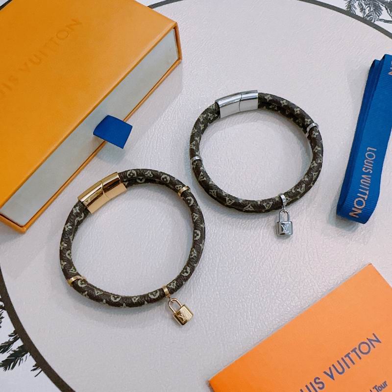 LV Bracelet 12yxx258 (1)