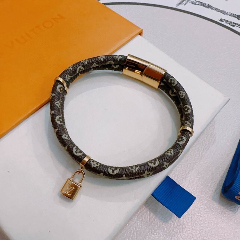 LV Bracelet 12yxx258 (11)