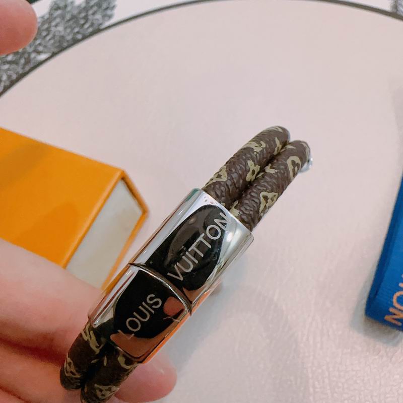 LV Bracelet 12yxx258 (3)
