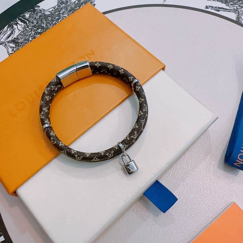LV Bracelet 12yxx258 (6)