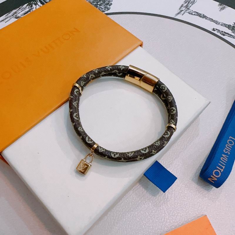 LV Bracelet 12yxx258 (7)