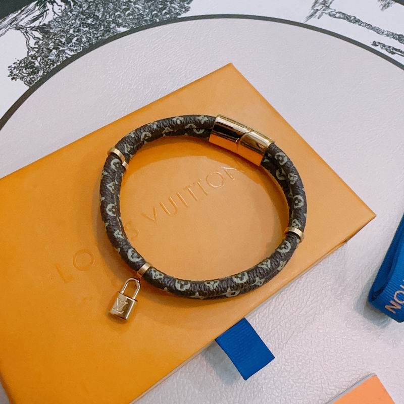 LV Bracelet 12yxx258 (8)