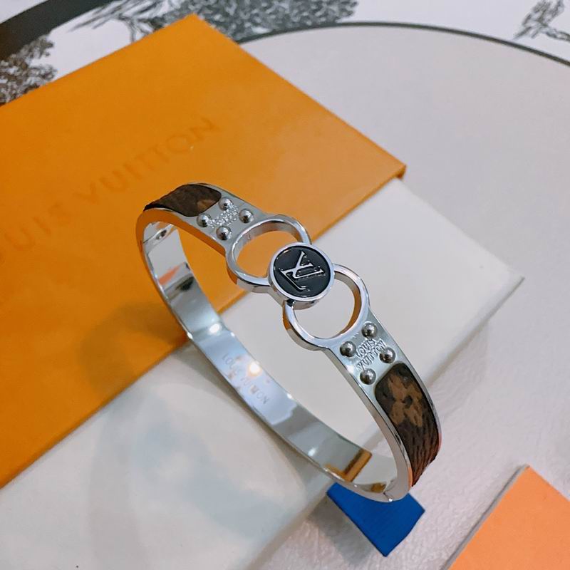 LV Bracelet 12yxx259 (13)