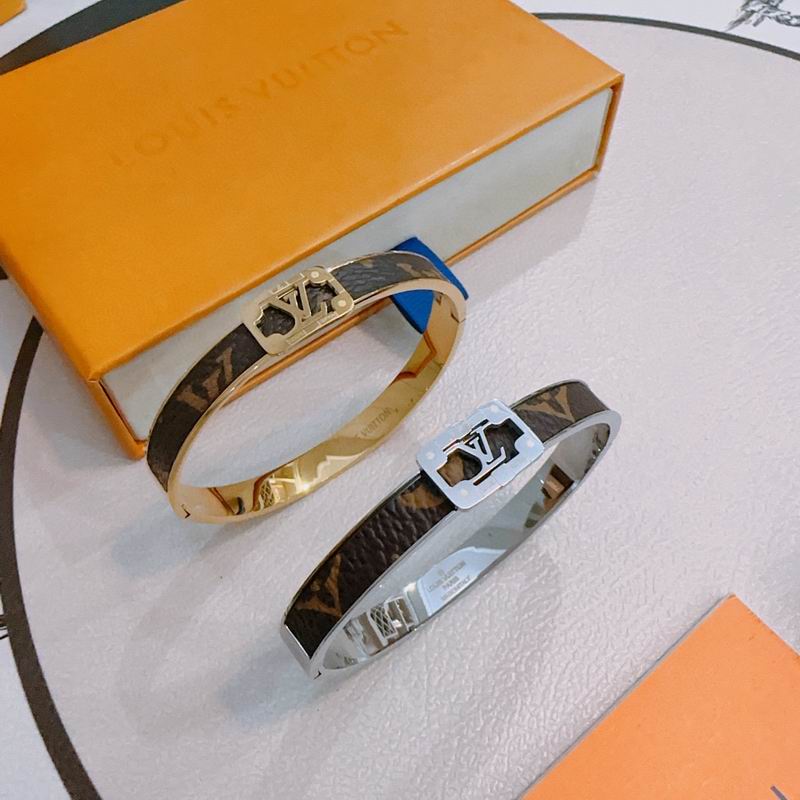 LV Bracelet 12yxx259 (14)