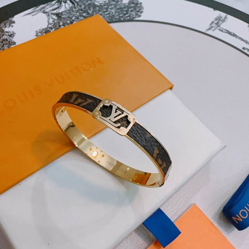 LV Bracelet 12yxx259 (15)
