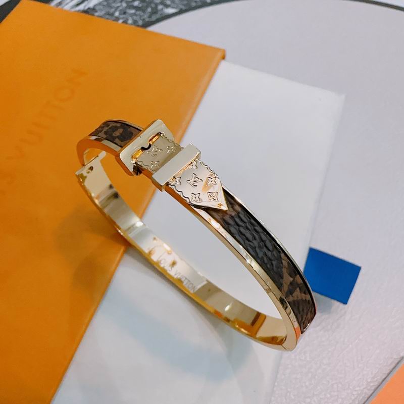 LV Bracelet 12yxx259 (6)