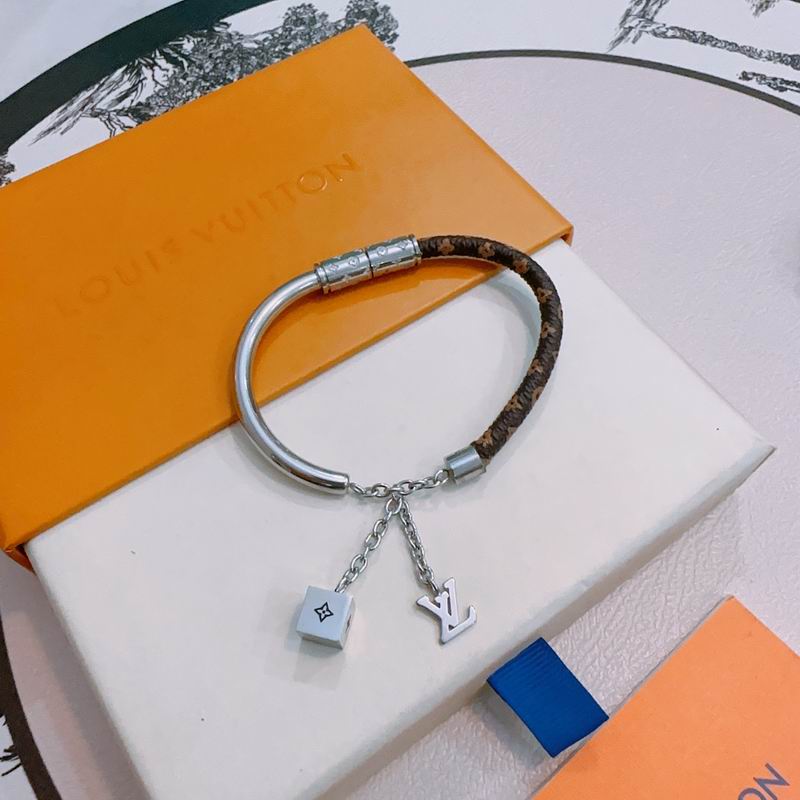 LV Bracelet 12yxx260 (6)