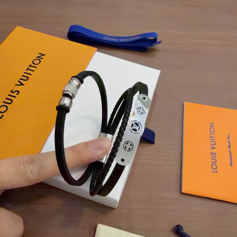 LV Bracelet 12yxx262 (14)
