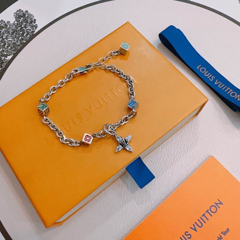 LV Bracelet 12yxx264 (4)