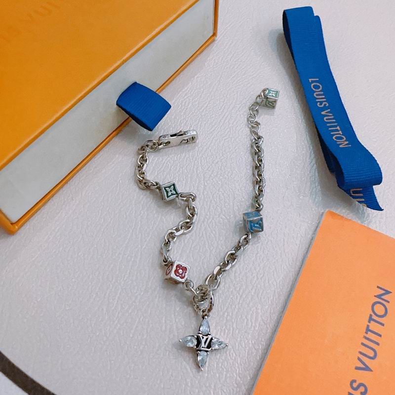 LV Bracelet 12yxx264 (5)